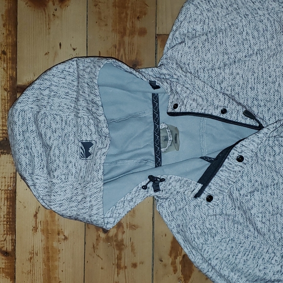 Wind River Jacket - Picture 2 of 10